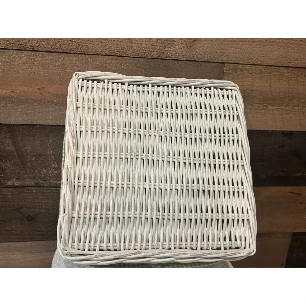 POTTERY BARN KIDS White Sabrina Basket with Liner Green Gingham Plaid Checker‎